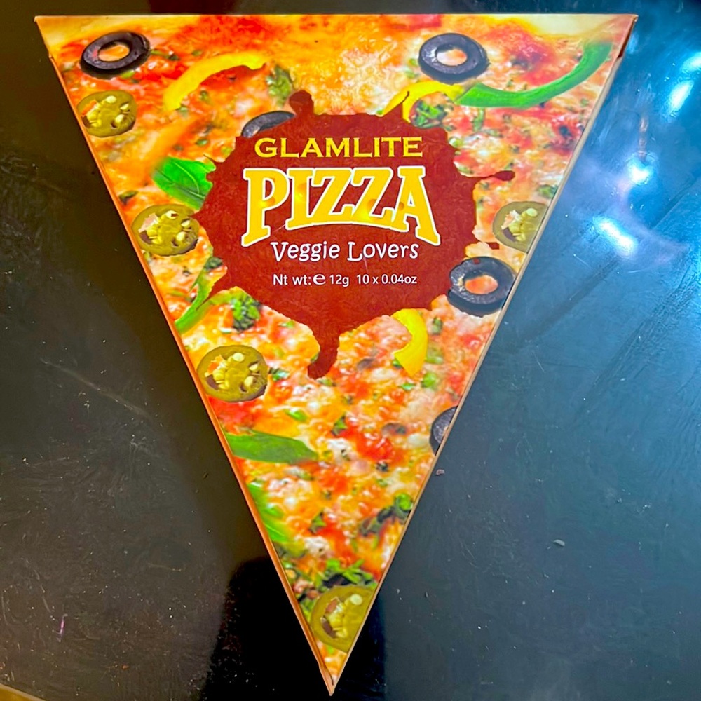 Glamlite pizza ”veggie lovers” eyeshadow palette